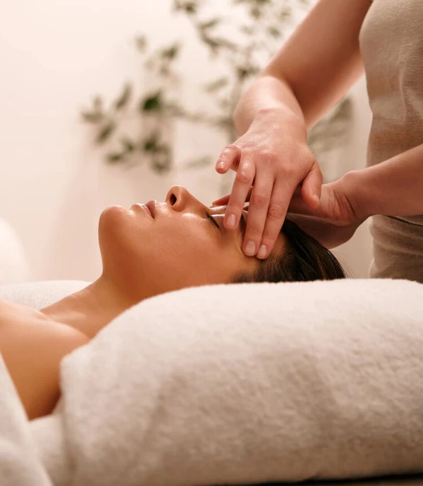 Sculpt & Glow Facial